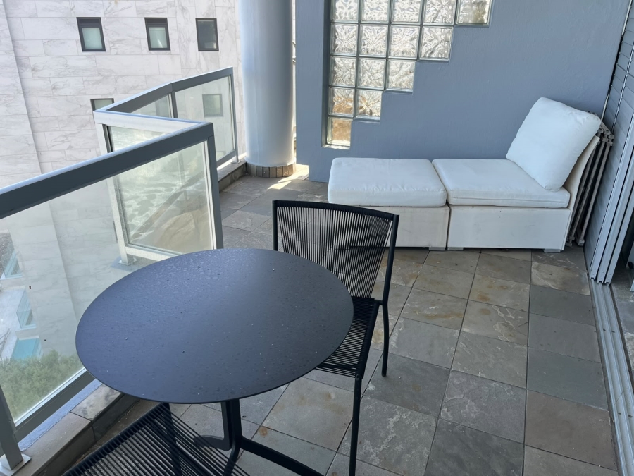To Let 2 Bedroom Property for Rent in Bantry Bay Western Cape